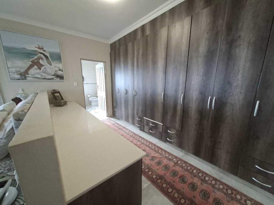 3 Bedroom Property for Sale in Dana Bay Western Cape